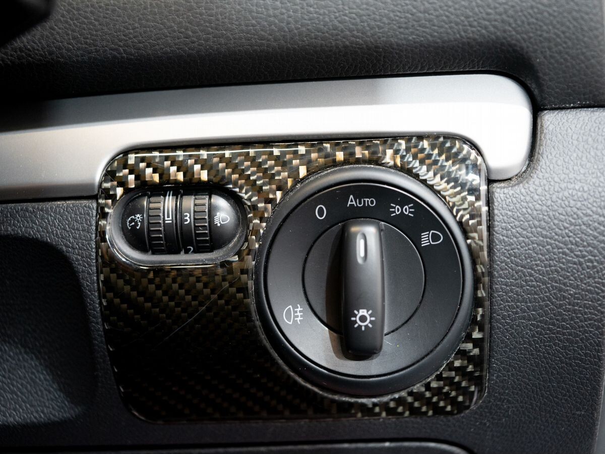 Volkswagen Golf 2011 - фото автомобиля