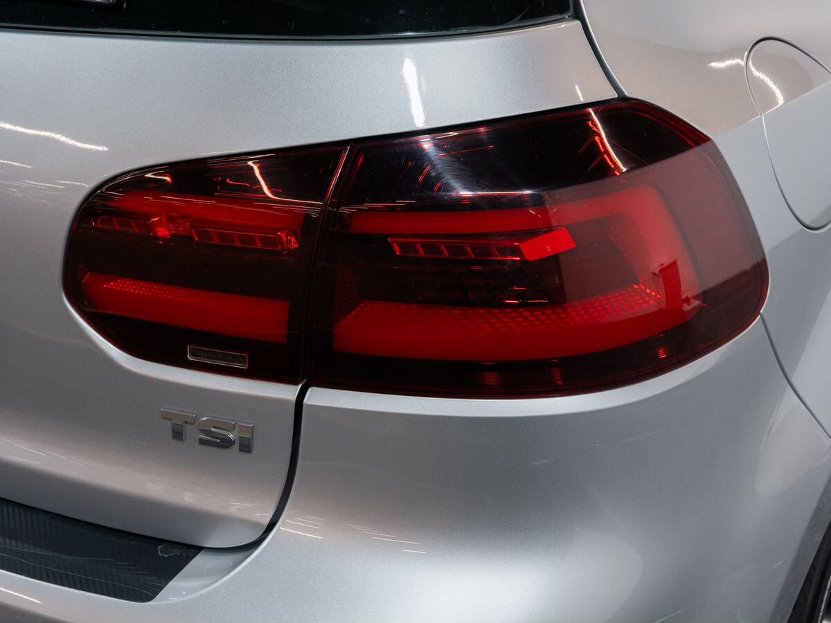 Volkswagen Golf 2011 - фото автомобиля