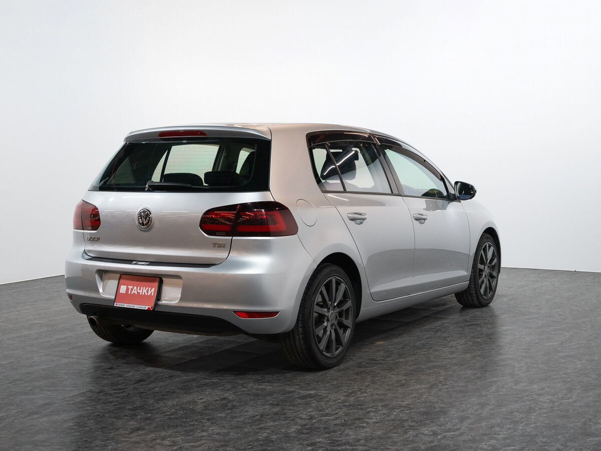 Volkswagen Golf 2011 - фото автомобиля