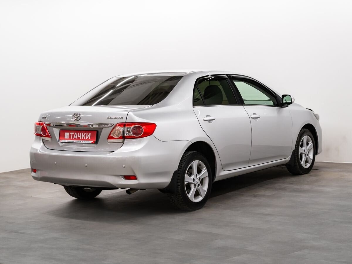 Toyota Corolla 2012 - фото автомобиля