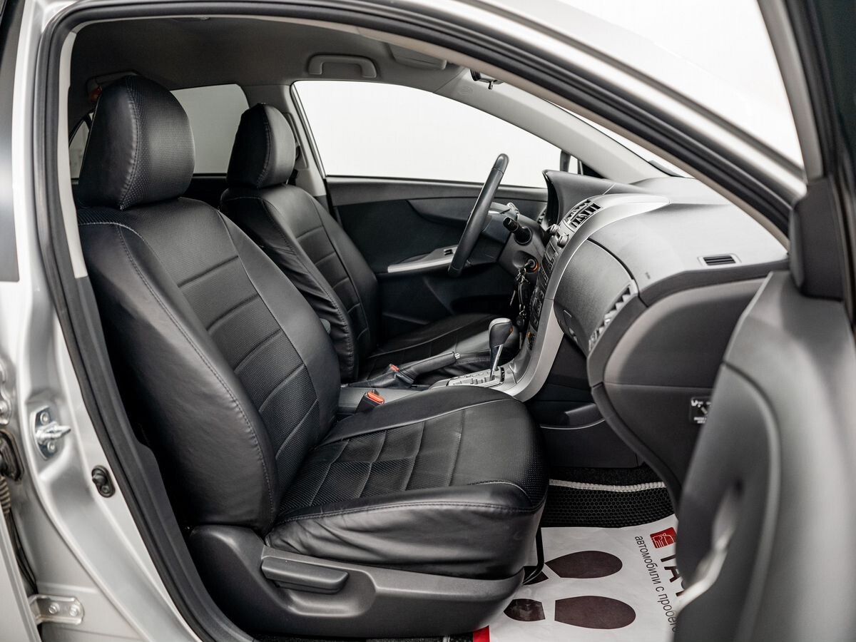 Toyota Corolla 2012 - фото автомобиля