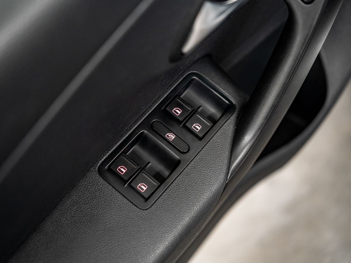 Volkswagen Polo 2017 - фото автомобиля