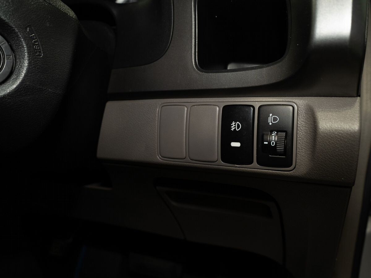 Honda Stream 2010 - фото автомобиля