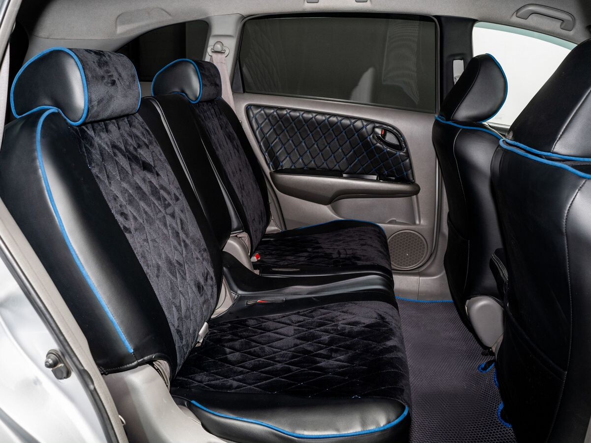 Honda Stream 2010 - фото автомобиля