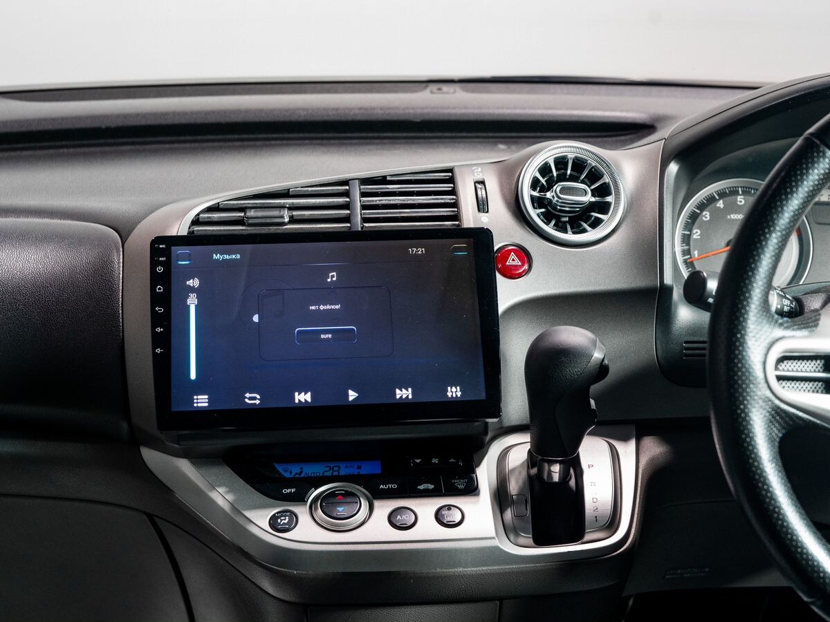 Honda Stream 2010 - фото автомобиля