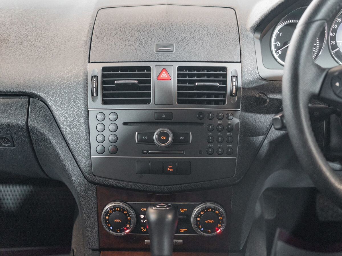 Mercedes-Benz C-Класс 2010 - фото автомобиля