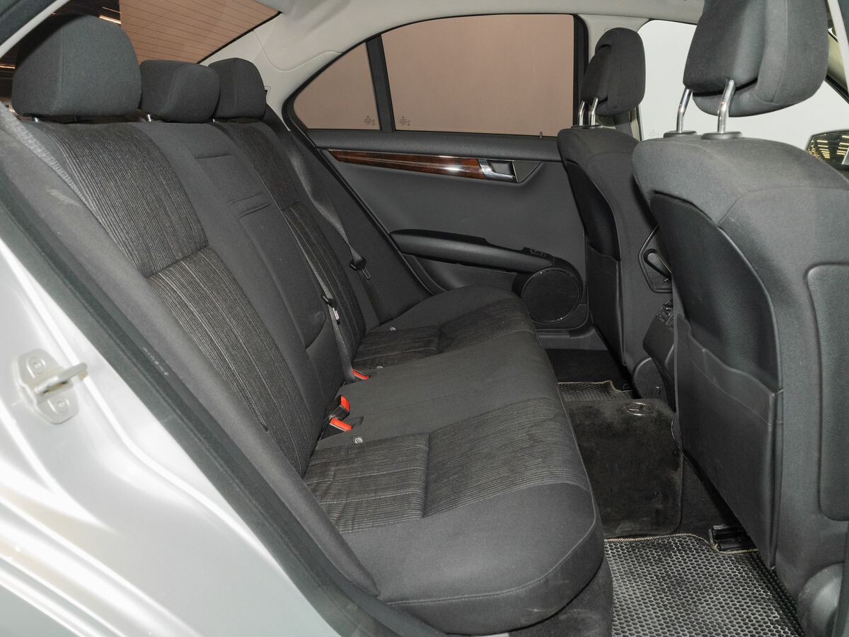 Mercedes-Benz C-Класс 2010 - фото автомобиля