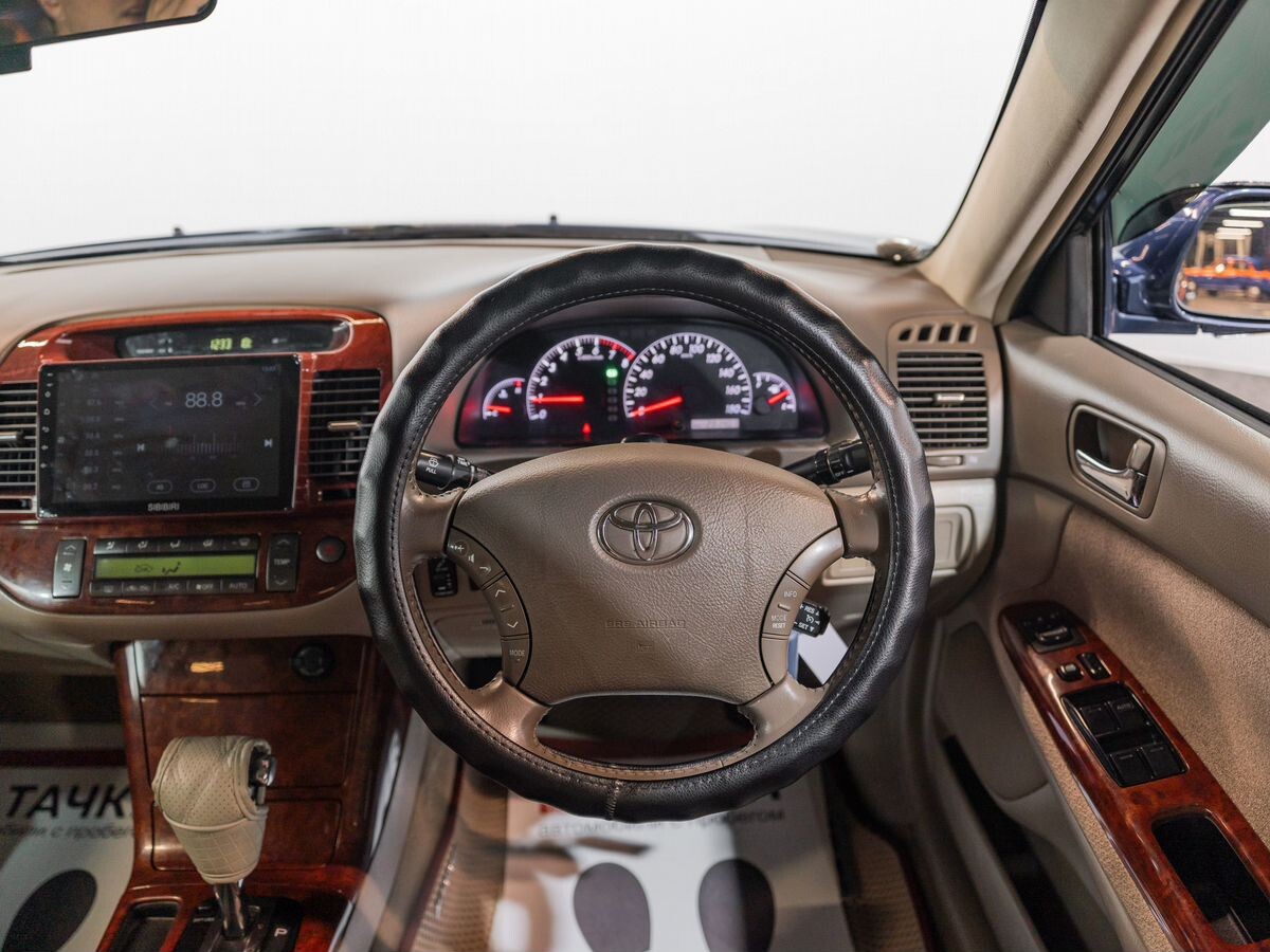 Toyota Camry 2005 - фото автомобиля