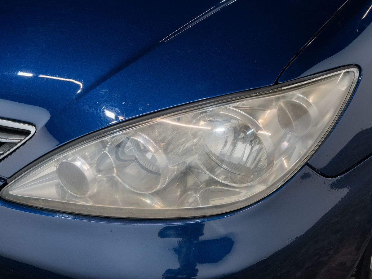 Toyota Camry 2005 - фото автомобиля