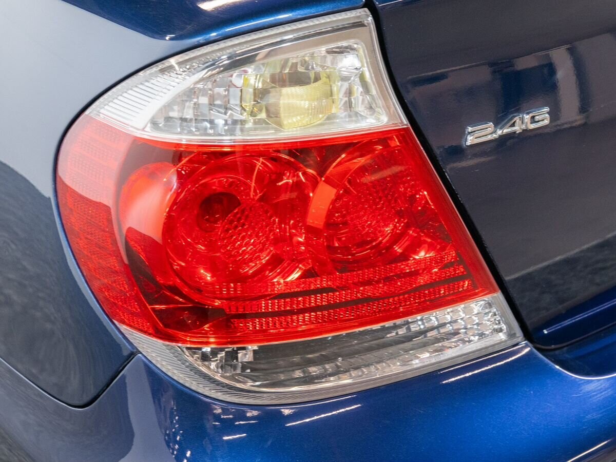 Toyota Camry 2005 - фото автомобиля