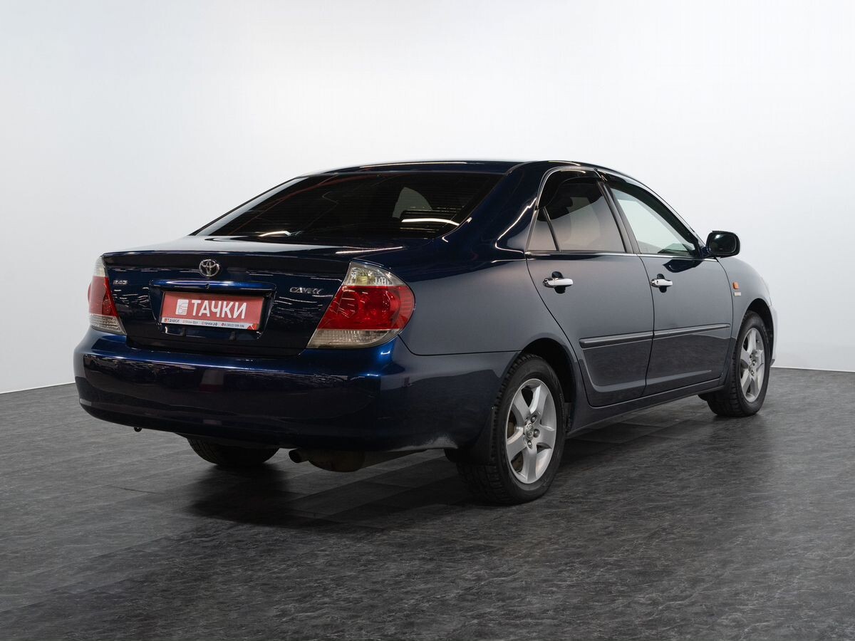 Toyota Camry 2005 - фото автомобиля
