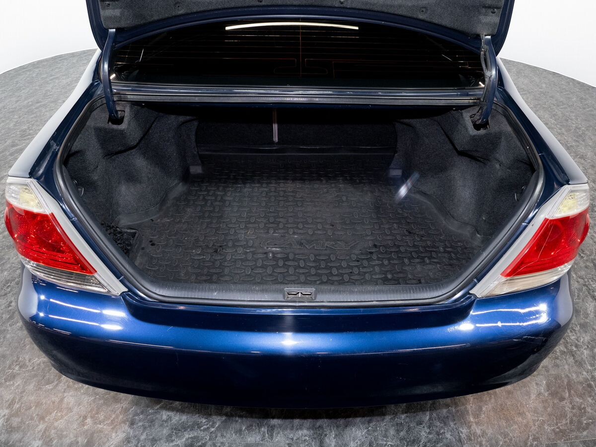 Toyota Camry 2005 - фото автомобиля