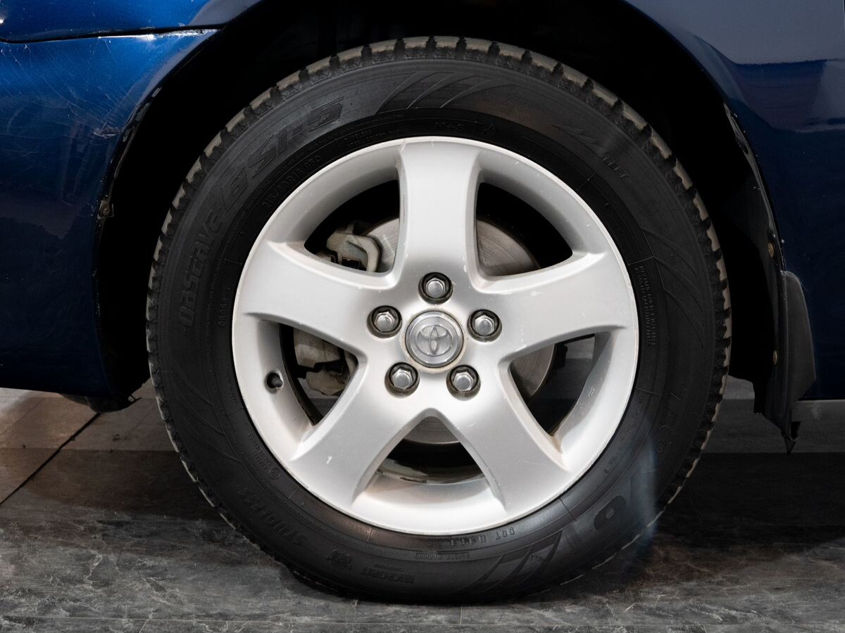 Toyota Camry 2005 - фото автомобиля