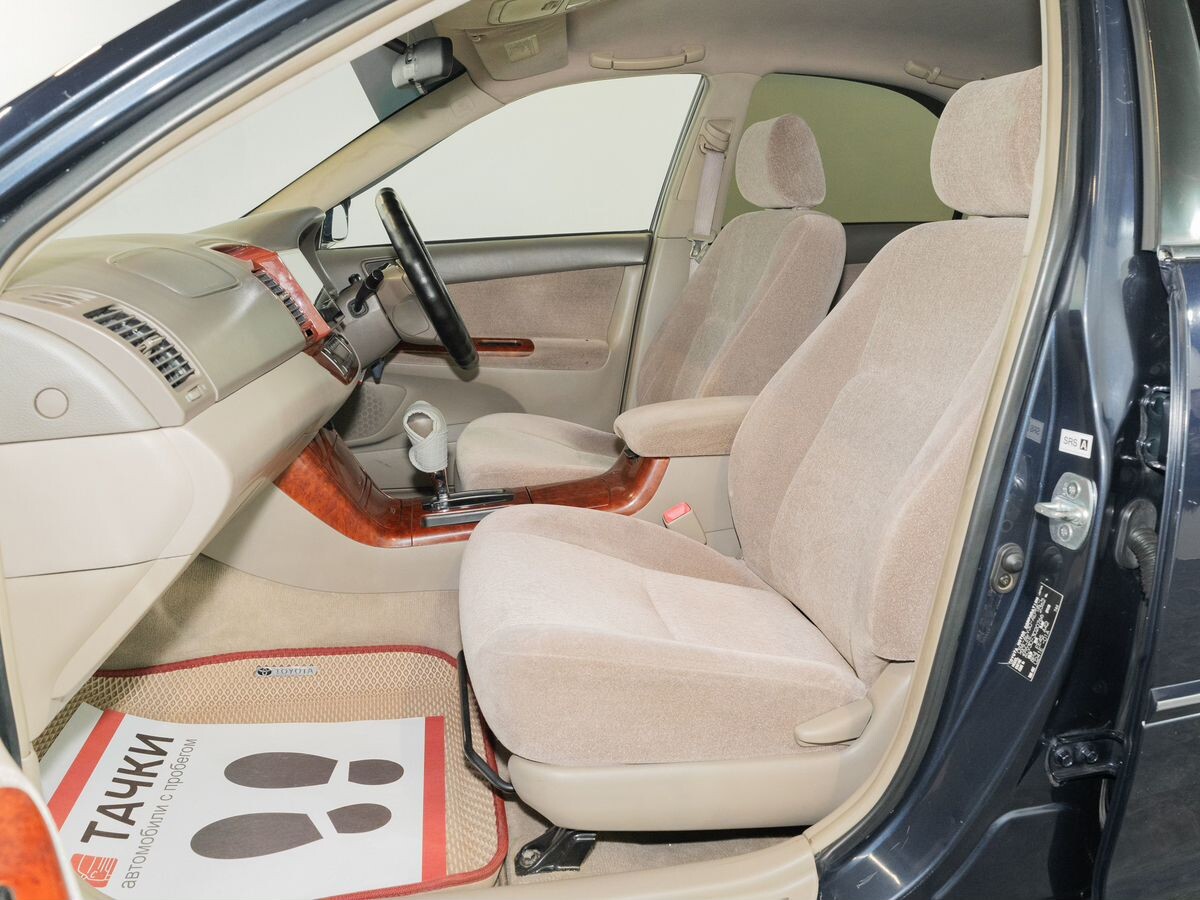 Toyota Camry 2005 - фото автомобиля