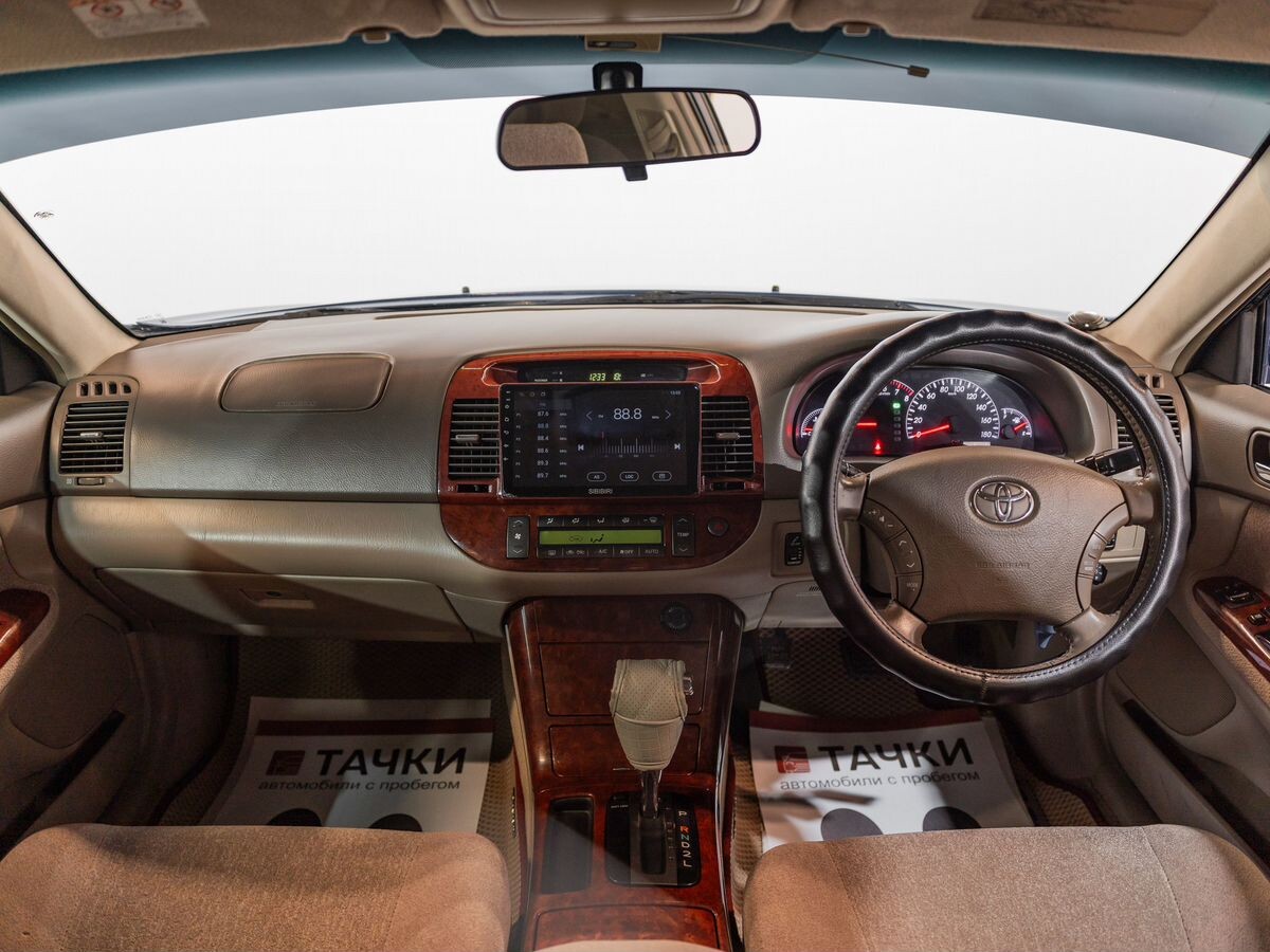 Toyota Camry 2005 - фото автомобиля
