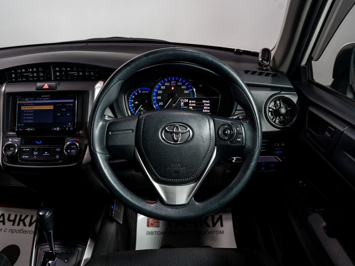 Toyota Corolla 2019 - фото автомобиля