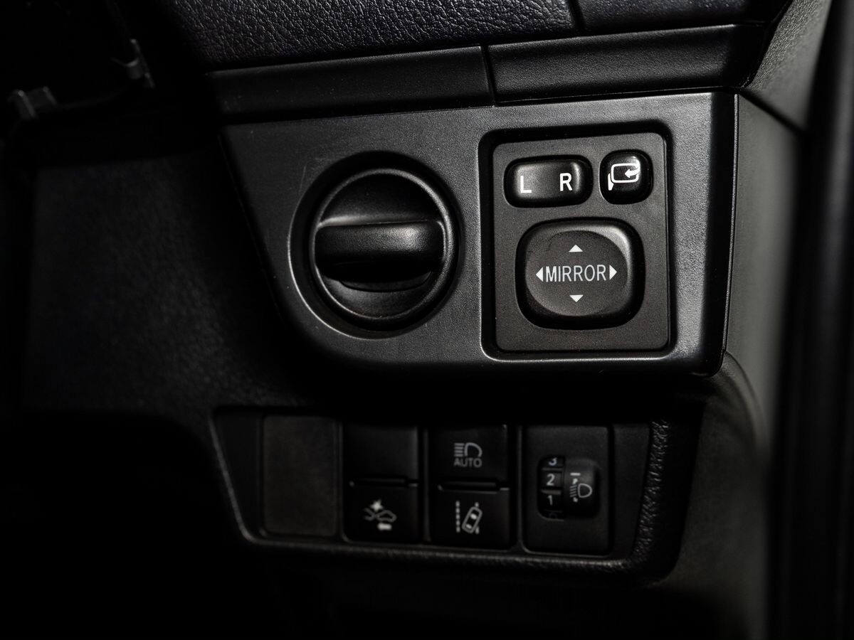 Toyota Corolla 2019 - фото автомобиля