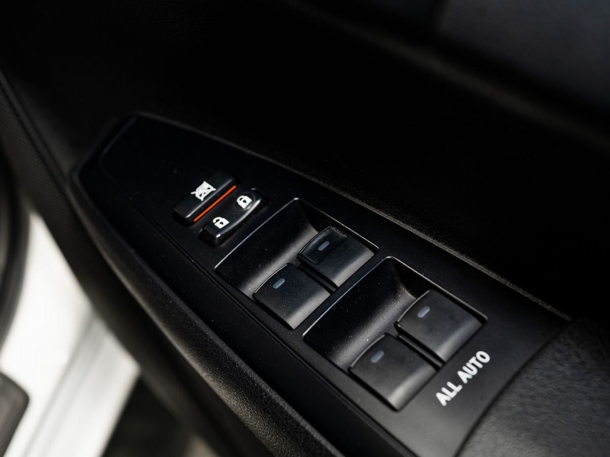 Toyota Corolla 2019 - фото автомобиля