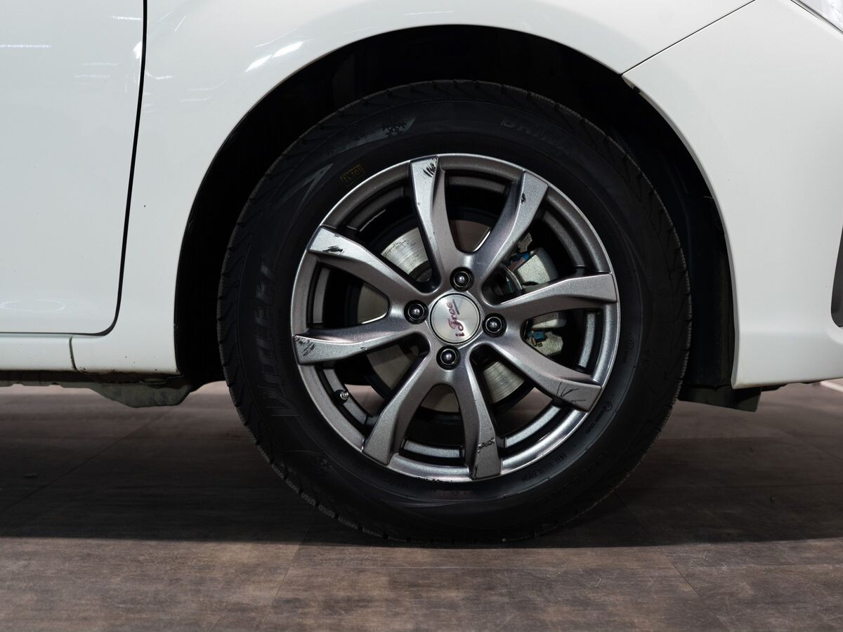 Toyota Corolla 2019 - фото автомобиля