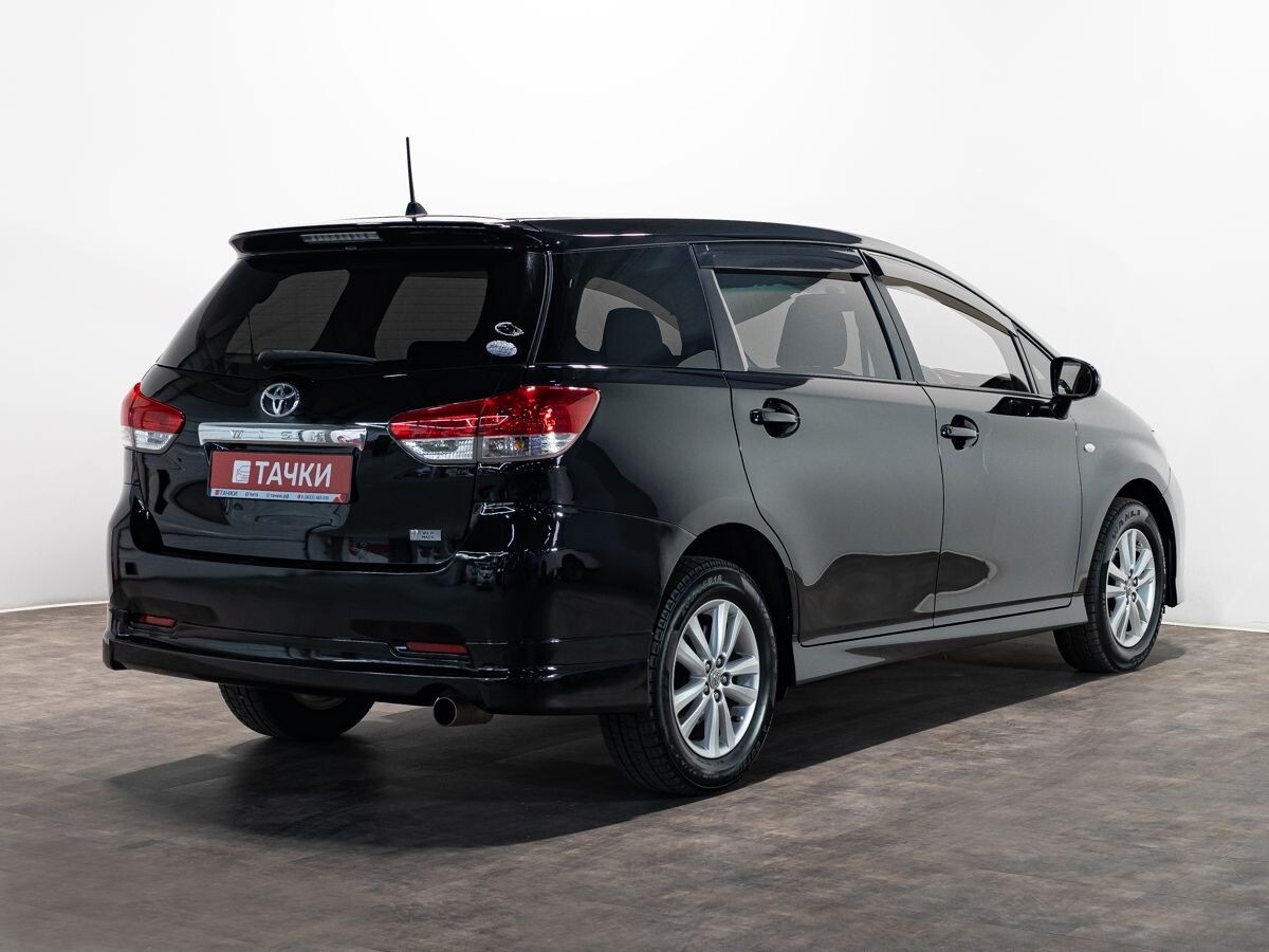 Toyota Wish 2010 - фото автомобиля