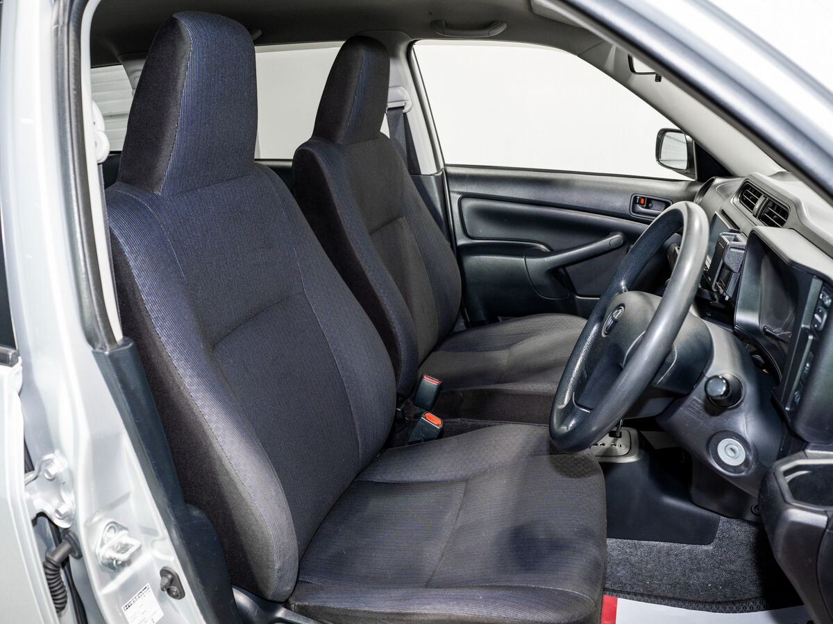 Toyota Succeed 2016 - фото автомобиля