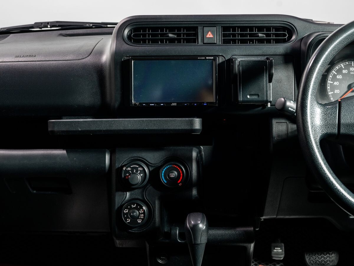 Toyota Succeed 2016 - фото автомобиля