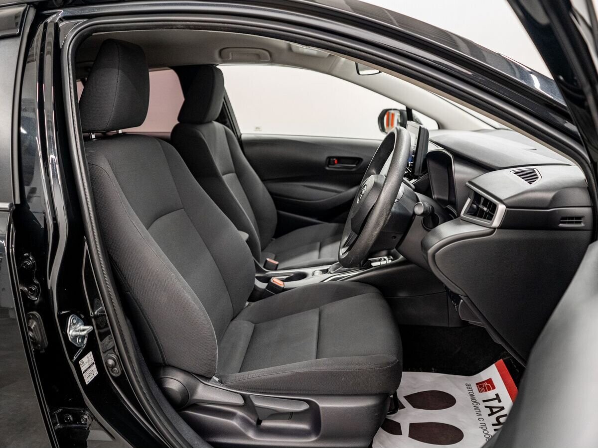 Toyota Corolla 2019 - фото автомобиля