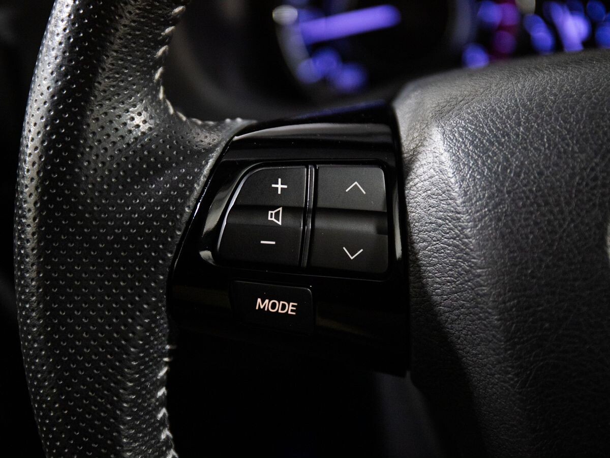 Toyota Wish 2013 - фото автомобиля