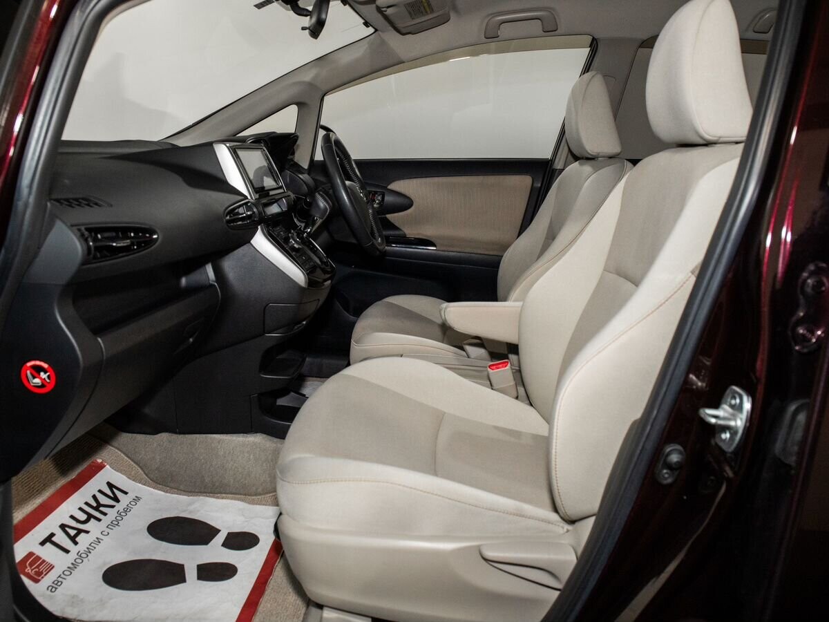 Toyota Wish 2013 - фото автомобиля