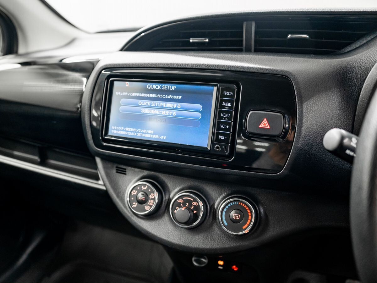 Toyota Vitz 2018 - фото автомобиля