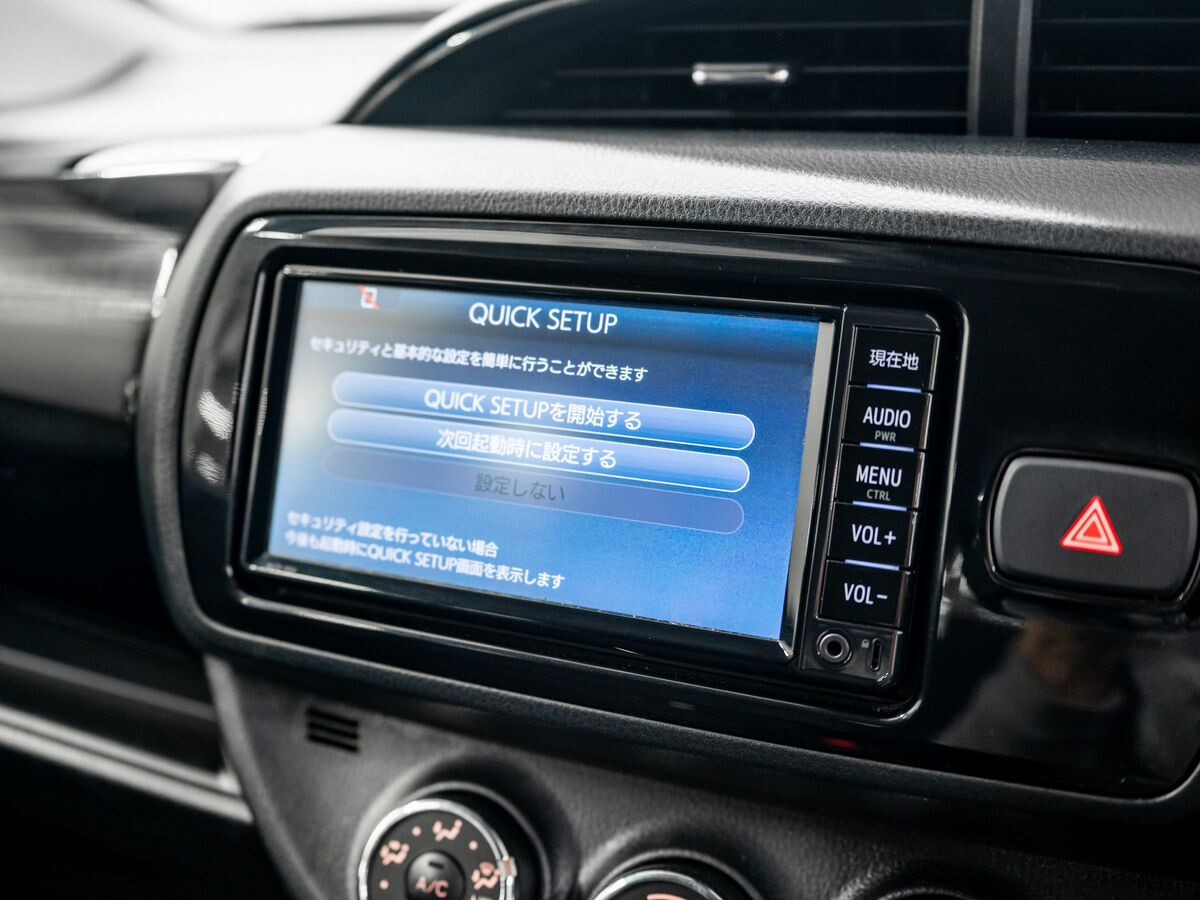 Toyota Vitz 2018 - фото автомобиля