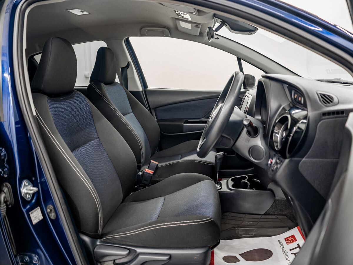 Toyota Vitz 2018 - фото автомобиля