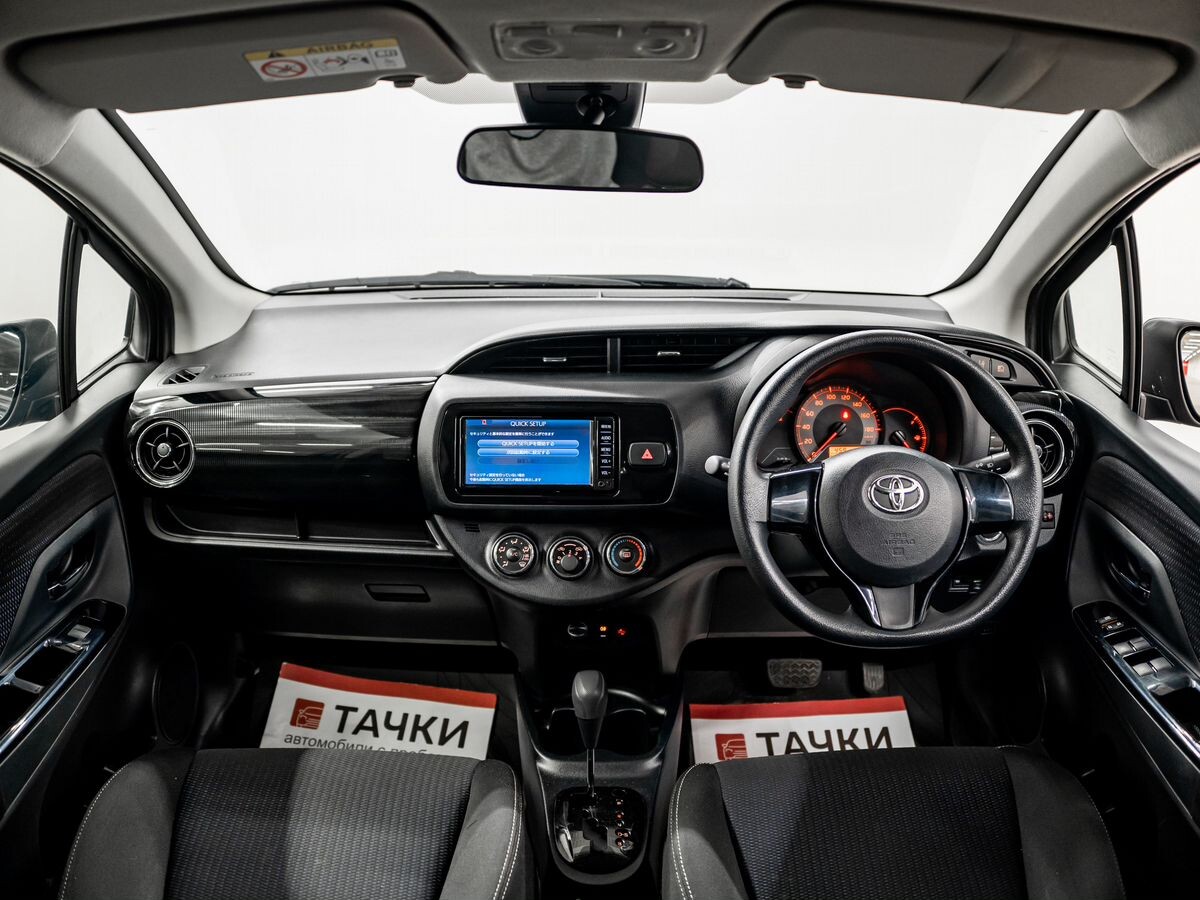 Toyota Vitz 2018 - фото автомобиля