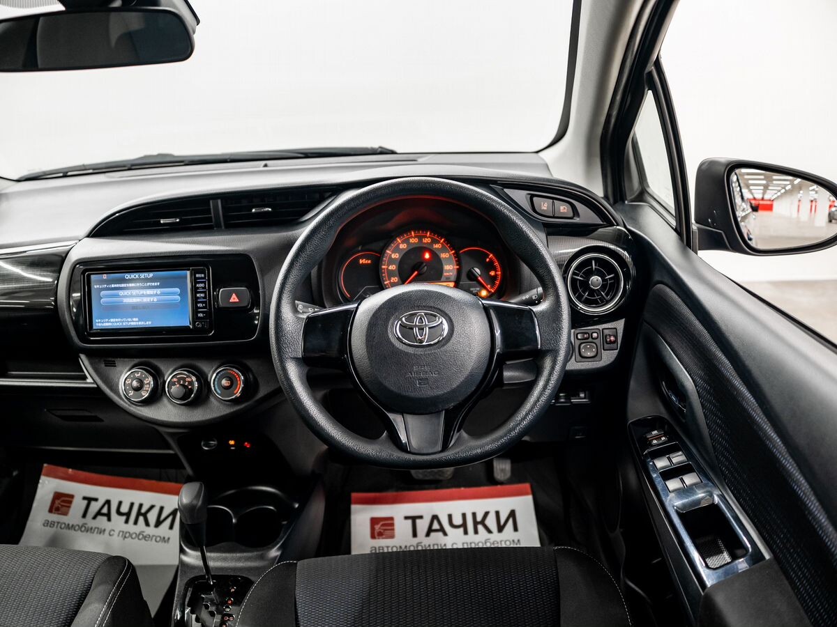 Toyota Vitz 2018 - фото автомобиля