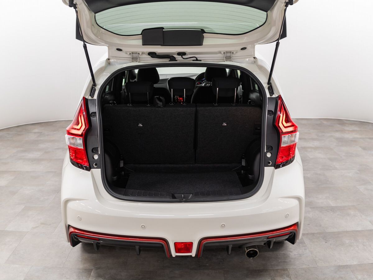 Nissan Note 2019 - фото автомобиля