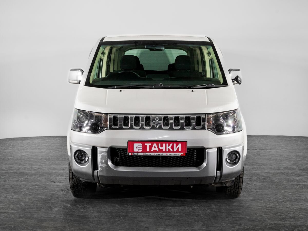Mitsubishi Delica D:5 2009 - фото автомобиля