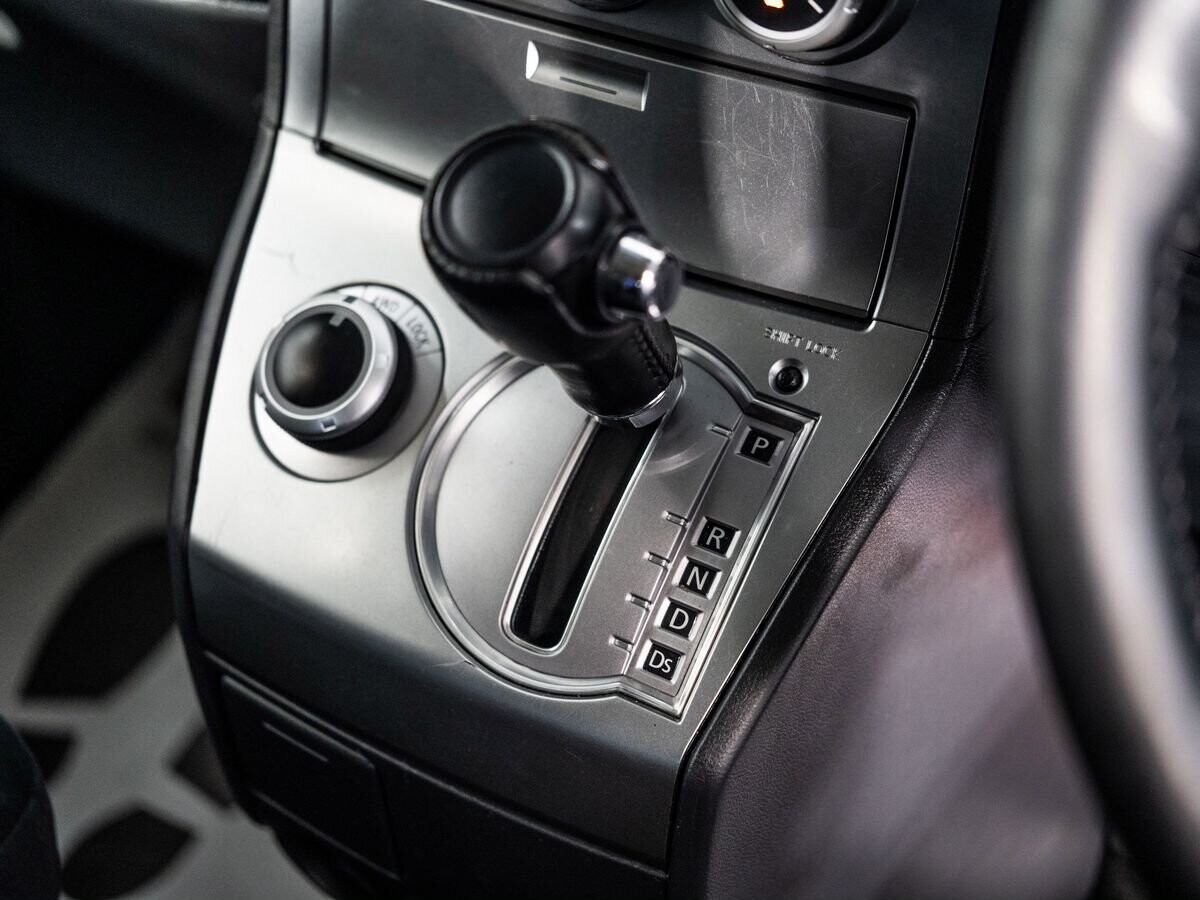 Mitsubishi Delica D:5 2009 - фото автомобиля