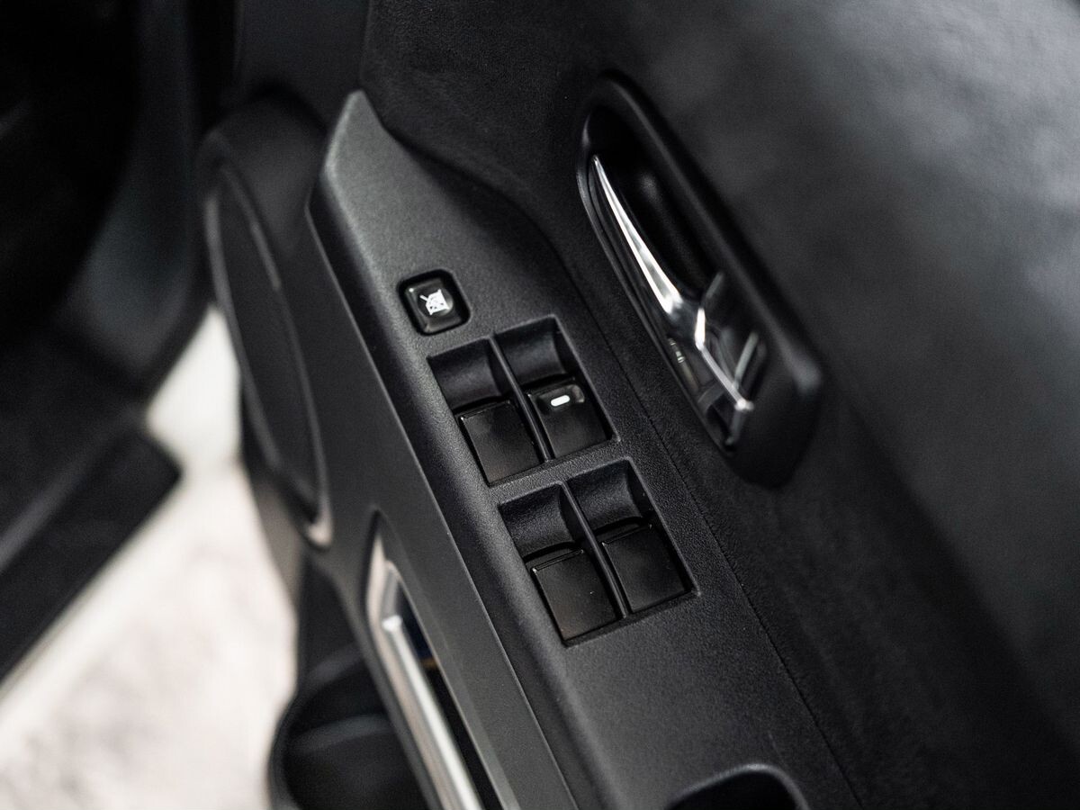 Mitsubishi Delica D:5 2009 - фото автомобиля