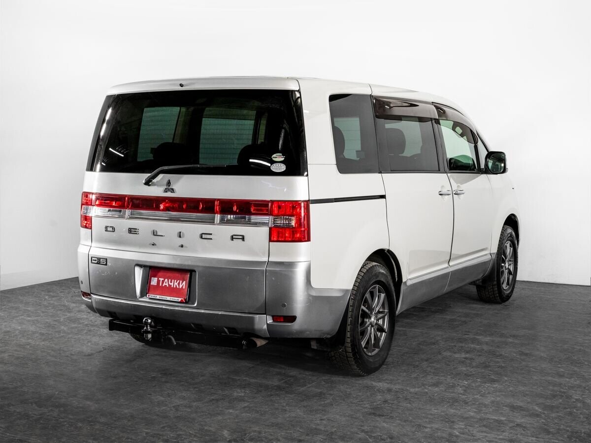 Mitsubishi Delica D:5 2009 - фото автомобиля