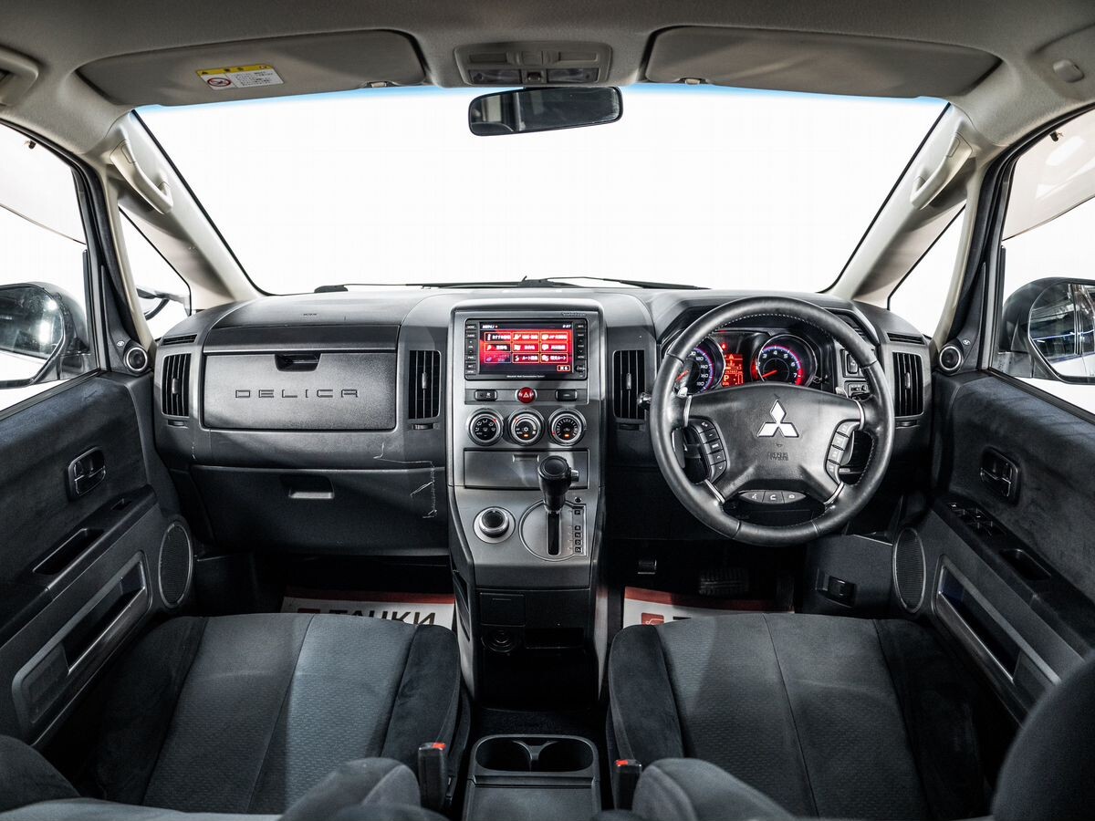 Mitsubishi Delica D:5 2009 - фото автомобиля