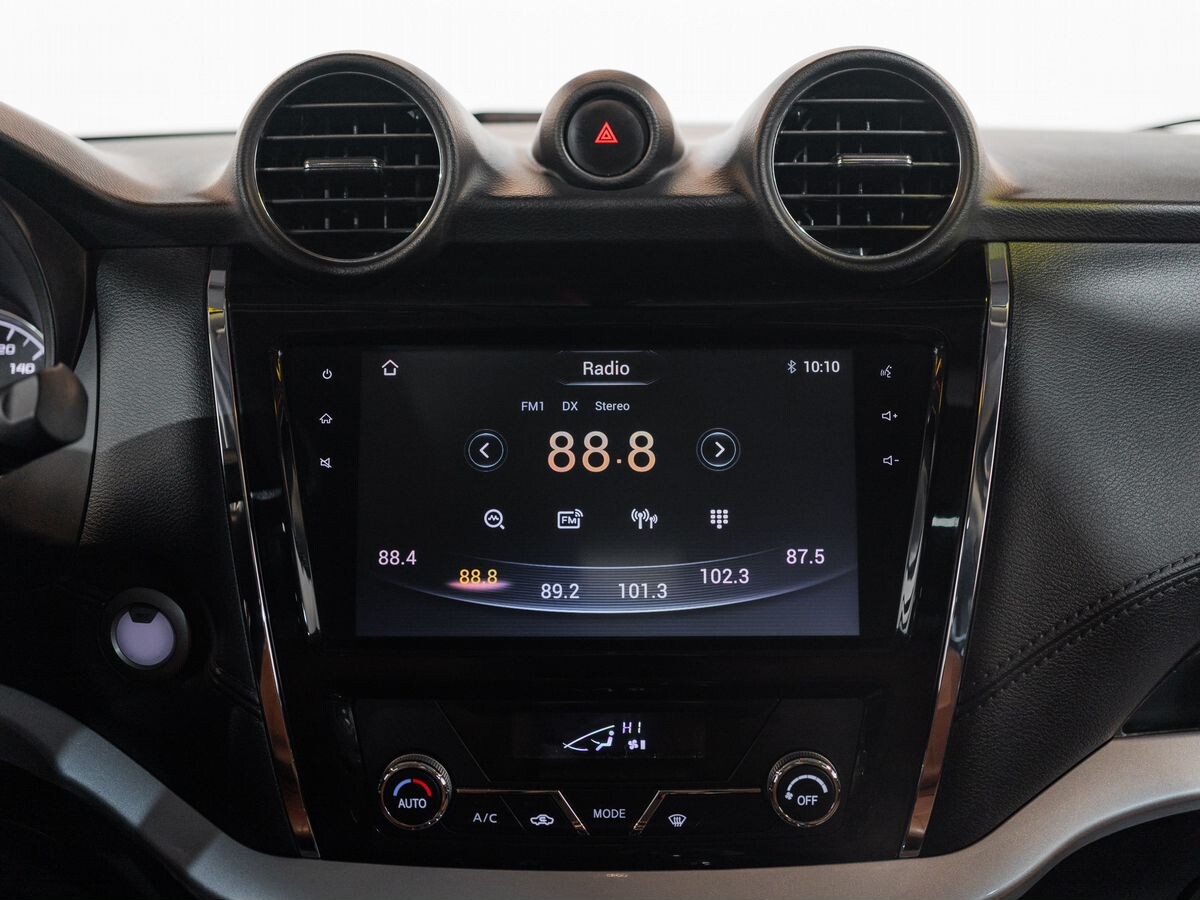 Dongfeng DF6 2022 - фото автомобиля