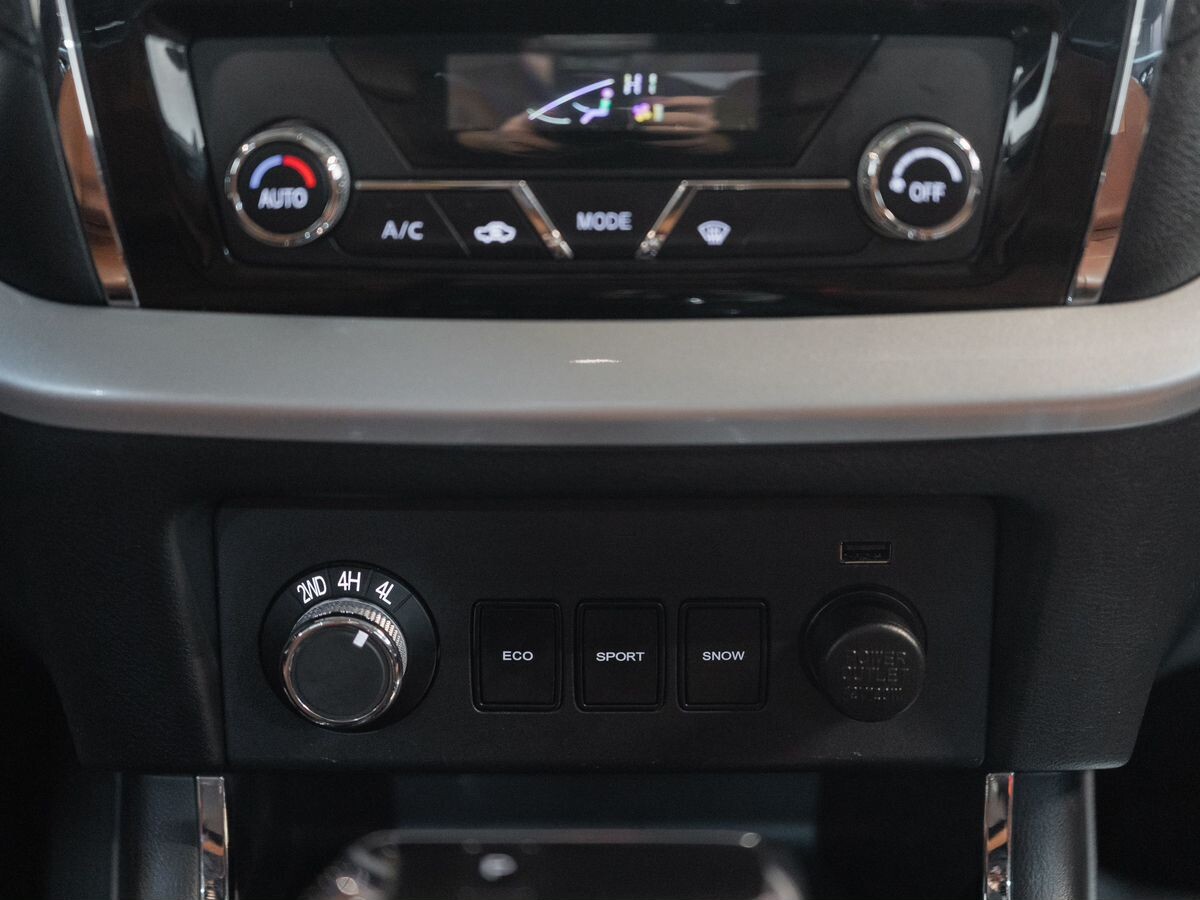 Dongfeng DF6 2022 - фото автомобиля