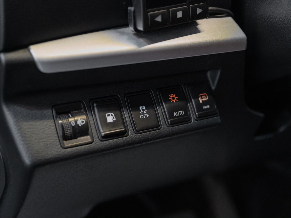 Dongfeng DF6 2022 - фото автомобиля