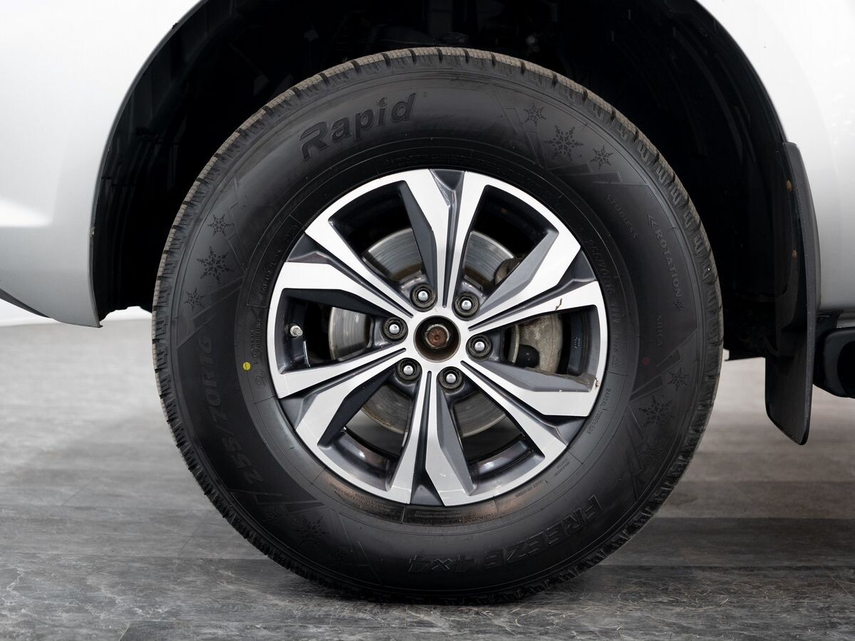 Dongfeng DF6 2022 - фото автомобиля