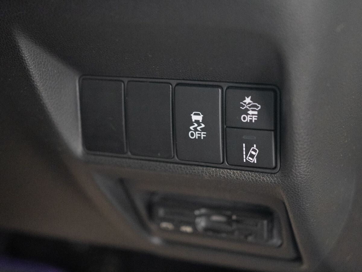 Honda Stepwgn 2015 - фото автомобиля