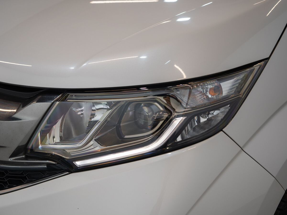 Honda Stepwgn 2015 - фото автомобиля