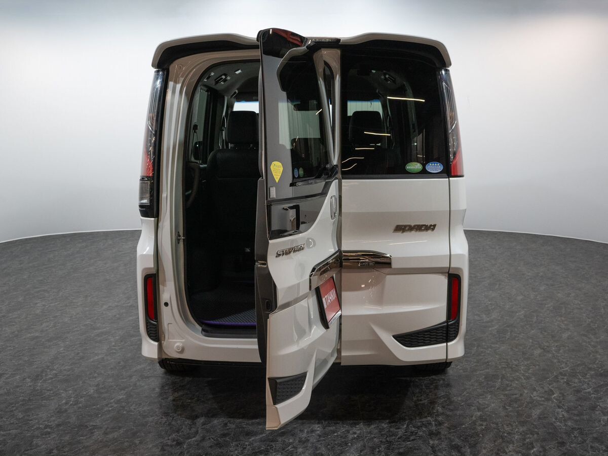 Honda Stepwgn 2015 - фото автомобиля