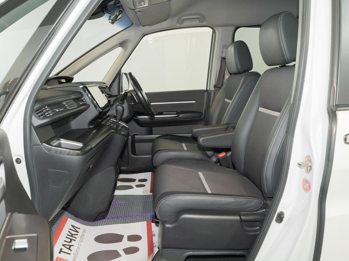 Honda Stepwgn 2015 - фото автомобиля