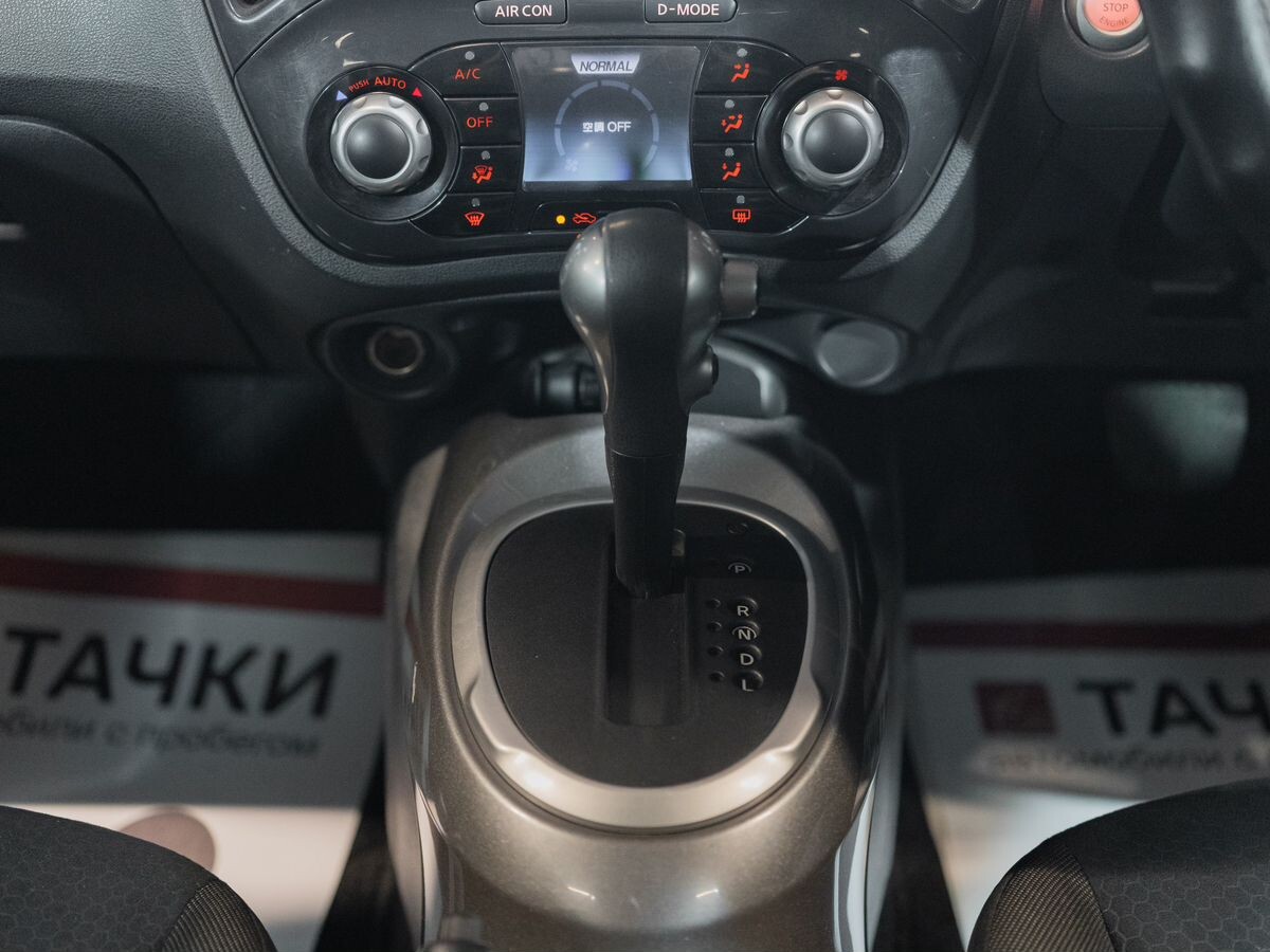 Nissan Juke 2011 - фото автомобиля