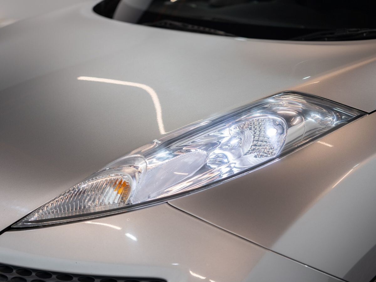 Nissan Juke 2011 - фото автомобиля